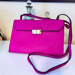 Hot pink faux pebbled leathered fashion bag